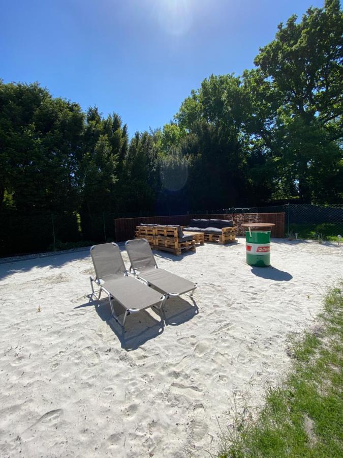 Apartamento Moderne Ferienwohnung Brazil im EG mit eingezäuntem Garten und Terrasse in Südwestlage! Aurich