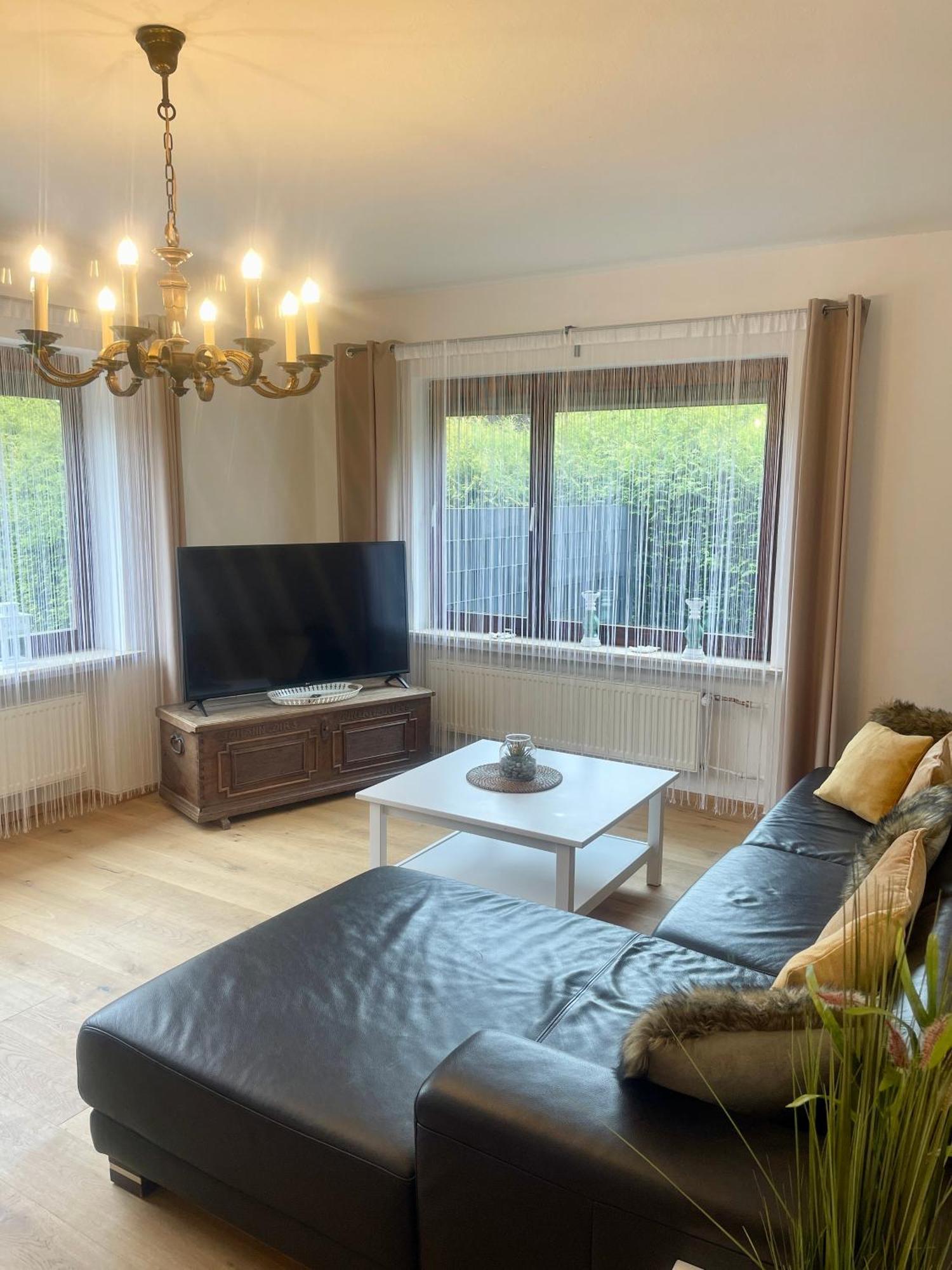 Apartment Ferienwohnung Im Erdgeschoss Mit Eingezaeunten Garten Und Terrasse