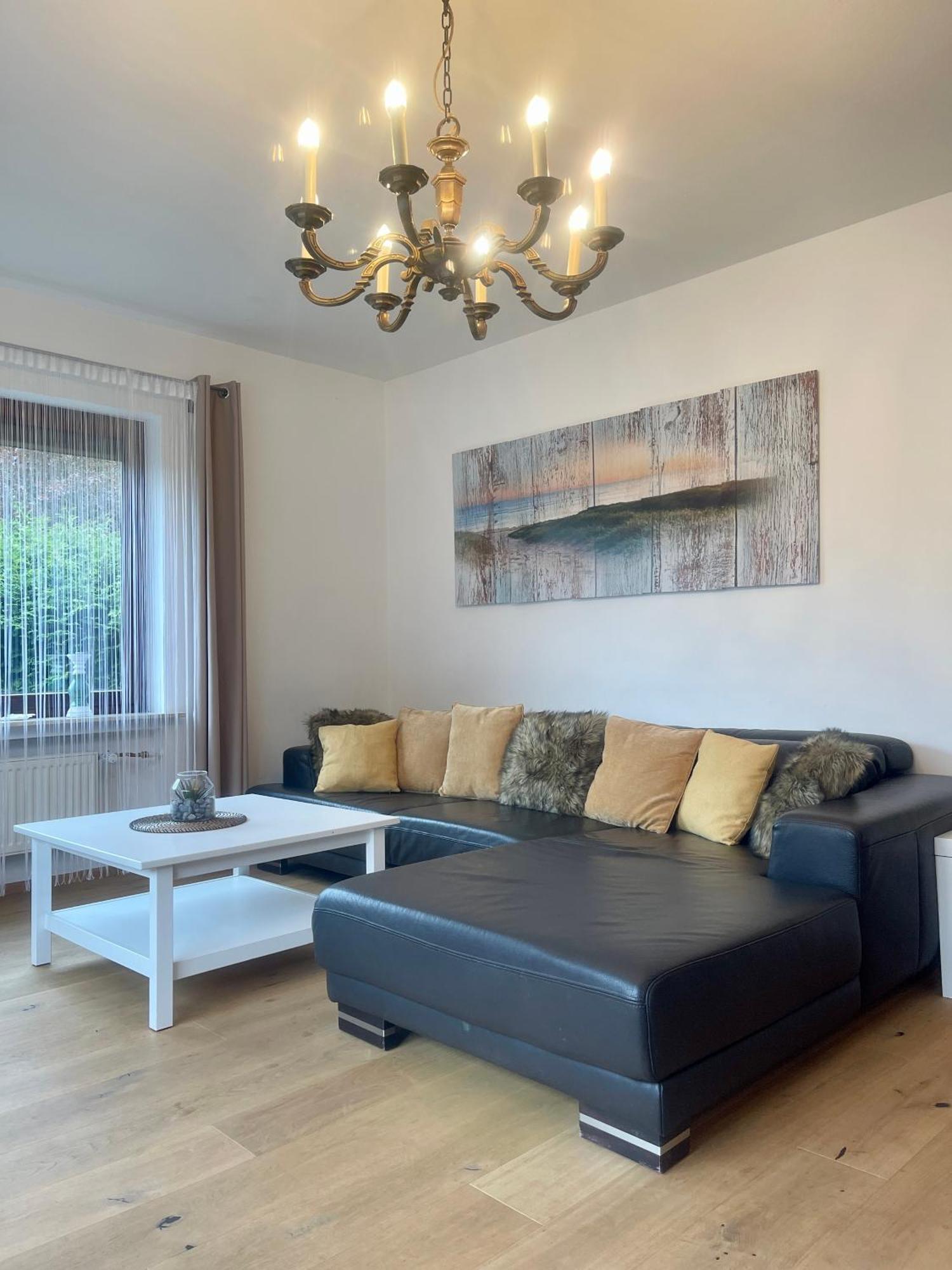 Ferienwohnung Im Erdgeschoss Mit Eingezaeunten Garten Und Terrasse