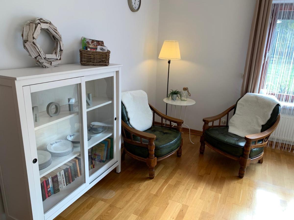 Apartment Ferienwohnung Im Erdgeschoss Mit Eingezaeunten Garten Und Terrasse Aurich